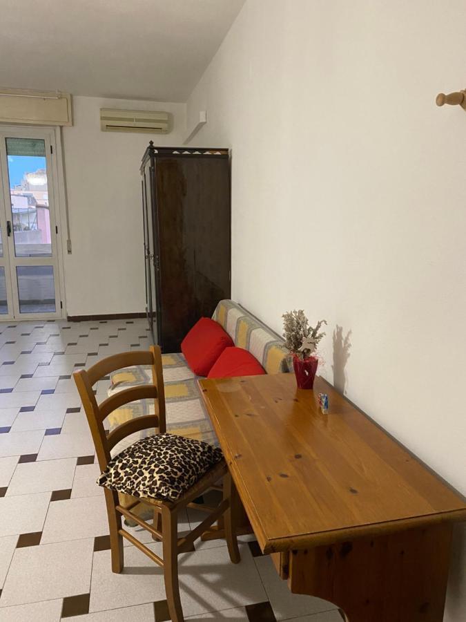 Casa Vacanze Gilli Hotel Cagliari Ngoại thất bức ảnh